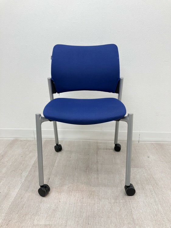 オカムラ8147シリーズ スタッキングチェア4脚セット 商品画像4