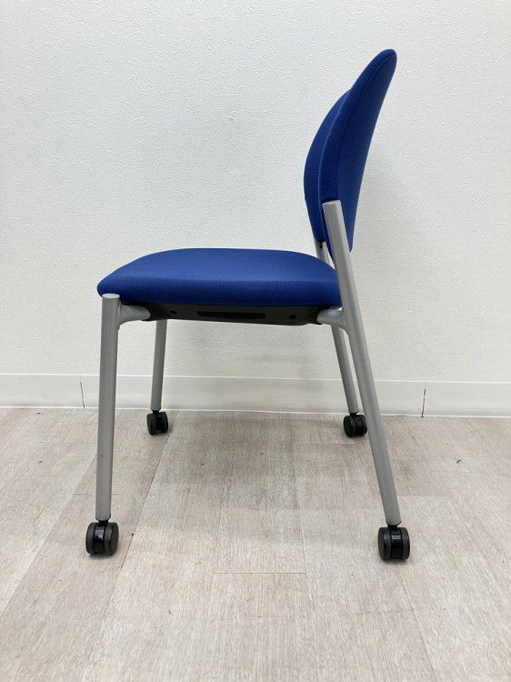 オカムラ8147シリーズ スタッキングチェア4脚セット 商品画像5