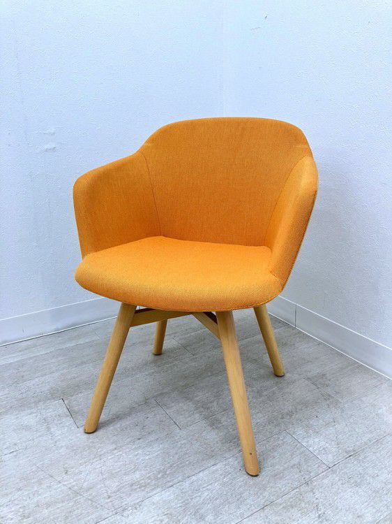 QUONAnimaA-2(アニマA-2)シリーズ ミーティングチェア 商品画像1