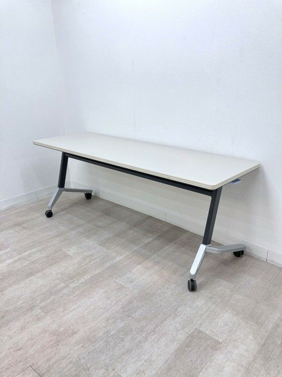 コクヨ1800平行スタックテーブル 商品画像1