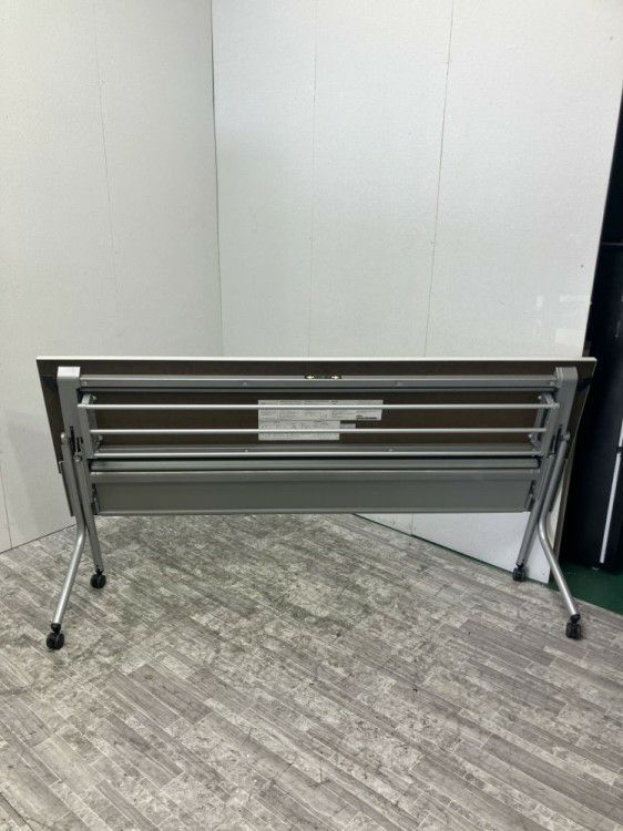 オカムラ1800サイドスタックテーブル 商品画像4