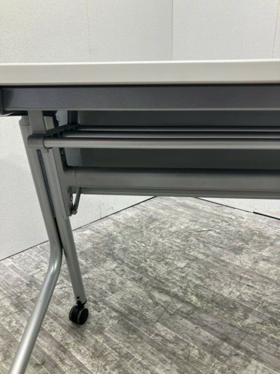 オカムラ1800サイドスタックテーブル 商品画像7