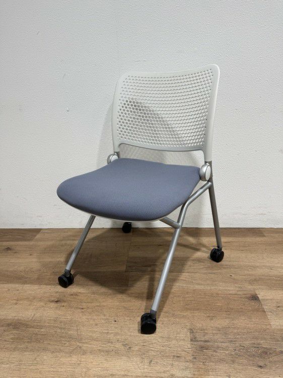 ウチダ（内田洋行）ブルーメシリーズ ネスティングチェア6脚セット 商品画像3