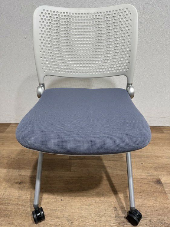 ウチダ（内田洋行）ブルーメシリーズ ネスティングチェア6脚セット 商品画像6