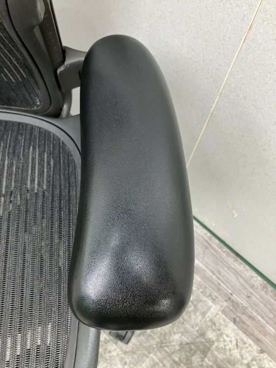 HermanMiller（ハーマンミラー）￥ 可動肘付アーロンチェア 商品画像4