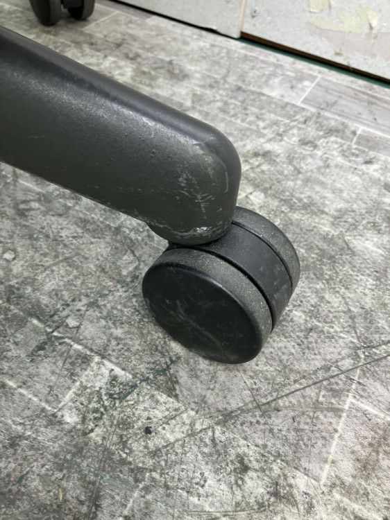 HermanMiller（ハーマンミラー）￥ 可動肘付アーロンチェア 商品画像6