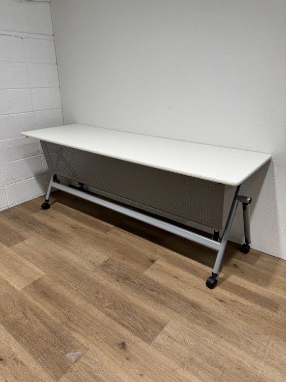 イトーキ平行スタックテーブル 商品画像1