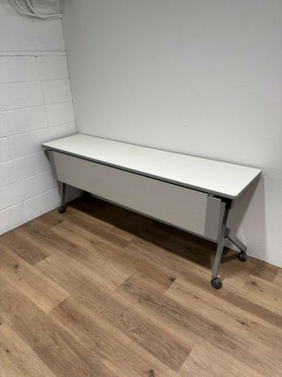 ナイキ平行スタックテーブル 商品画像1