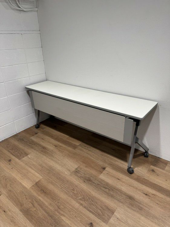 ナイキ平行スタックテーブル 商品画像1