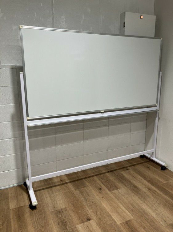 1800脚付ホワイトボード 商品画像1