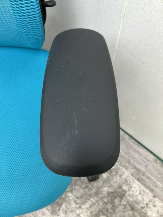 オカムラSylphy(シルフィー)チェア 可動肘付シルフィーチェア 商品画像4