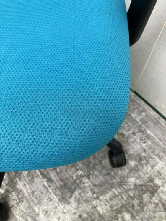 オカムラSylphy(シルフィー)チェア 可動肘付シルフィーチェア 商品画像5