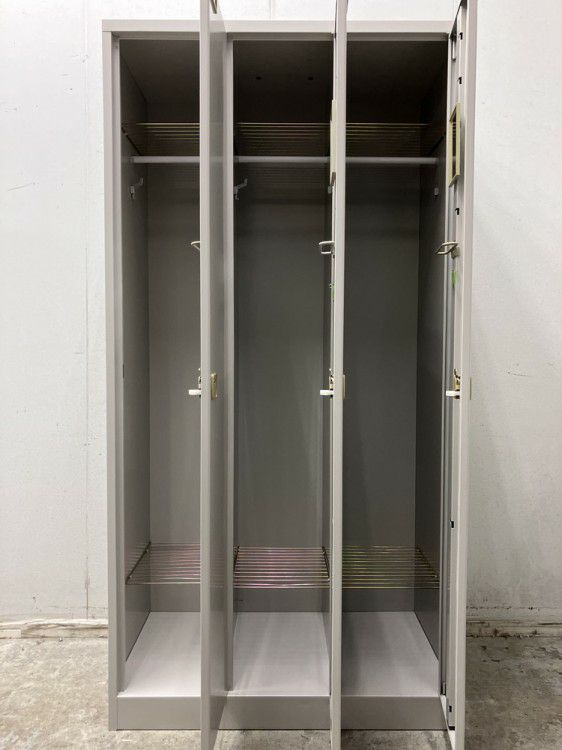 イトーキL型ロッカーシリーズ 3人用ロッカー 商品画像3