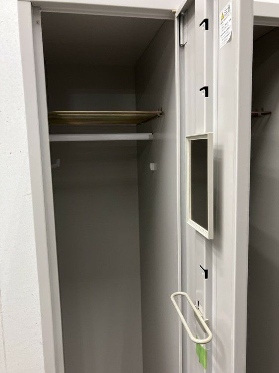 イトーキL型ロッカーシリーズ 3人用ロッカー 商品画像4