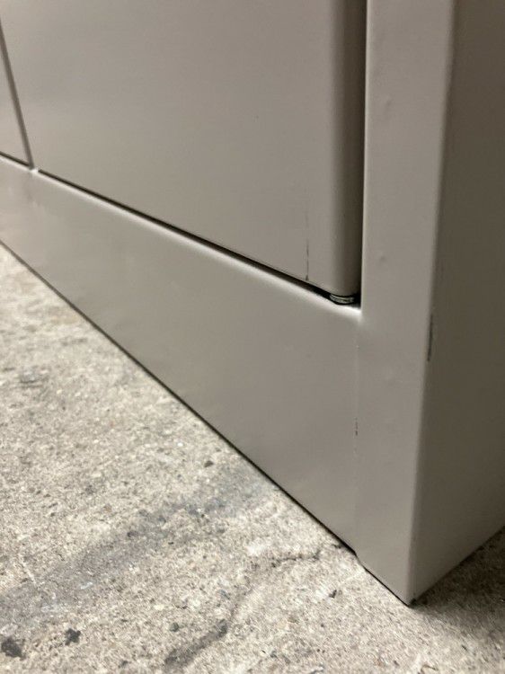 イトーキL型ロッカーシリーズ 3人用ロッカー 商品画像7