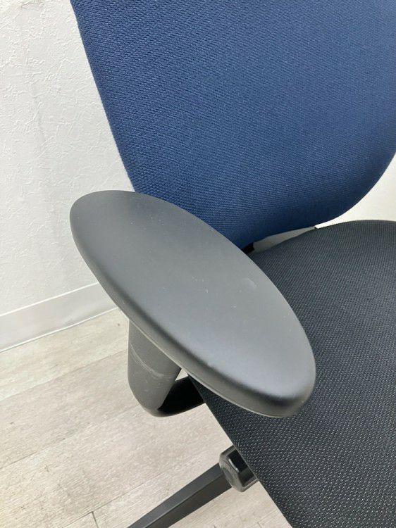 イトーキプラオ（PRAO）チェア 固定肘付プラオチェア 商品画像6