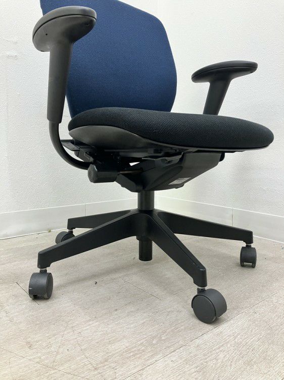 イトーキプラオ（PRAO）チェア 固定肘付プラオチェア 商品画像9