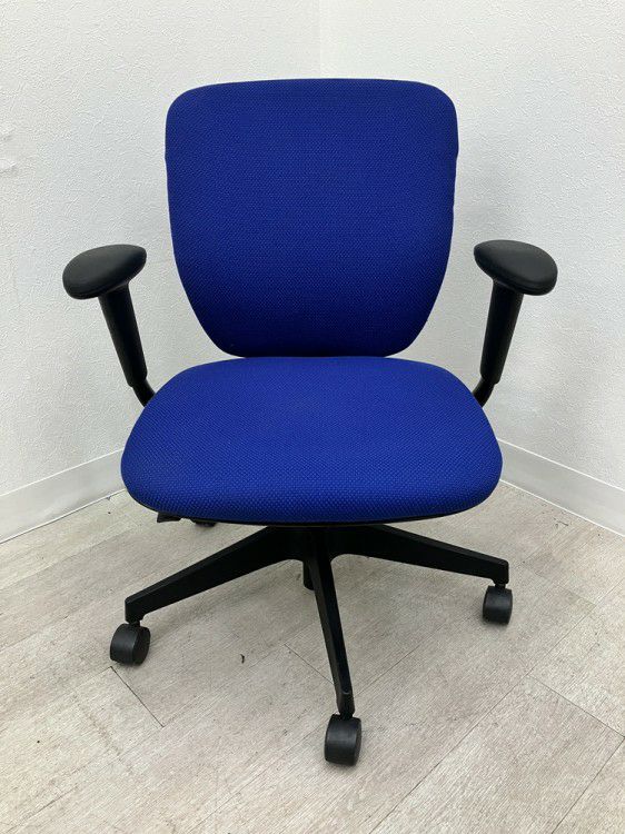 イトーキプラオ（PRAO）チェア 固定肘付プラオチェア 商品画像2