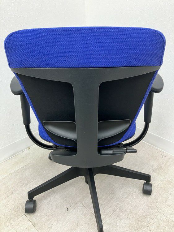 イトーキプラオ（PRAO）チェア 固定肘付プラオチェア 商品画像10