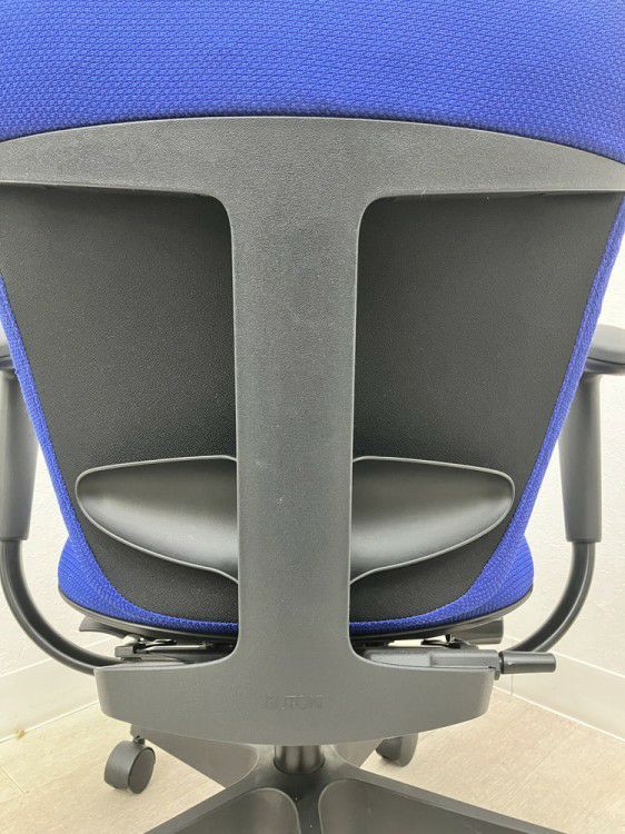 イトーキプラオ（PRAO）チェア 固定肘付プラオチェア 商品画像11