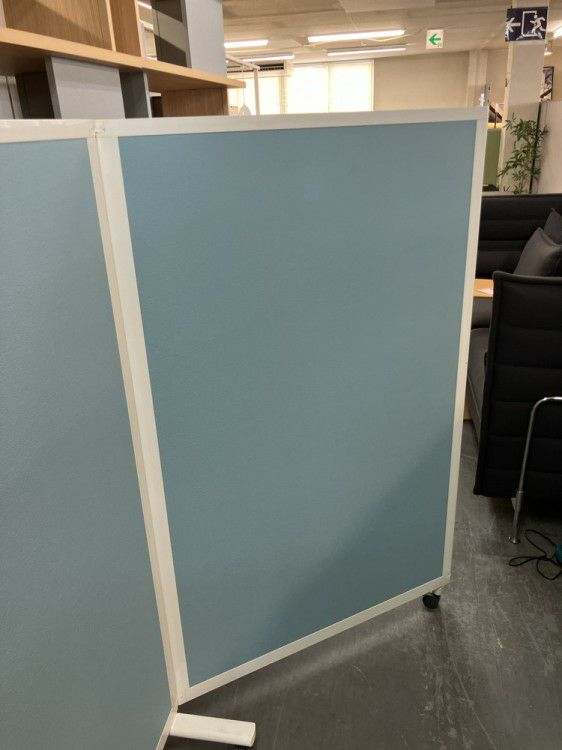 イトーキ3連折畳パーテーション 商品画像2