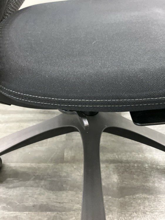 Knoll（ノール）Generation(ジェネレーション)チェア 可動肘付ジェネレーションチェア 商品画像7