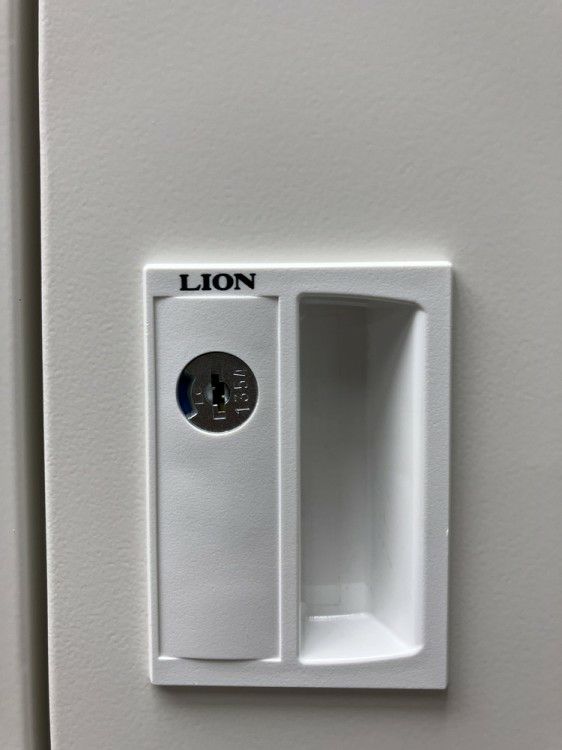 ライオンロカーナシリーズ 4人用ロッカー 商品画像2