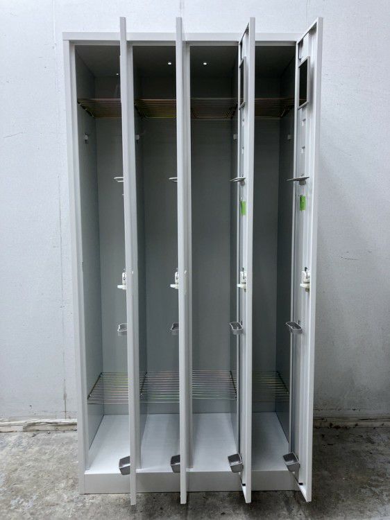 イトーキW型シリーズ 4人用ロッカー 商品画像3