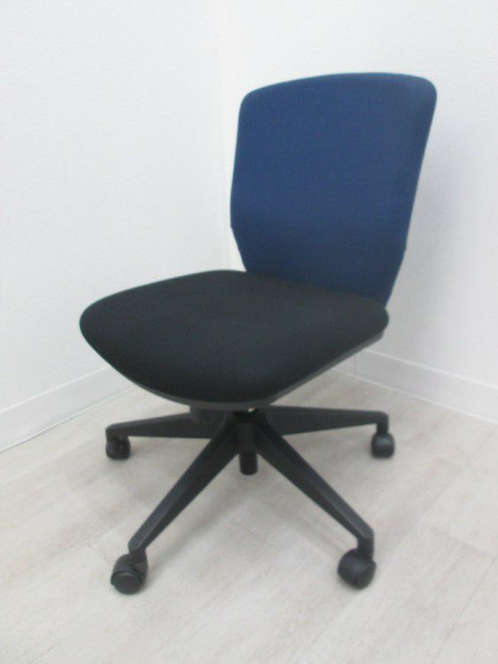 プラスNEXIS（ネクシス）チェア ネクシスチェア 商品画像1