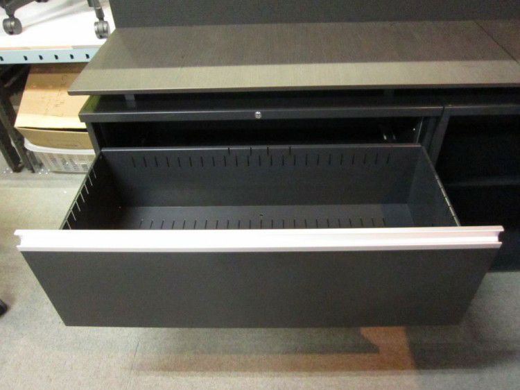 コクヨサイビ（SAIBI）シリーズ デスクパネル付1800L型デスク+ワゴンセット 商品画像12