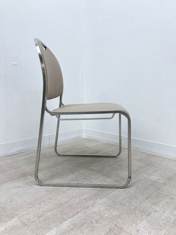 オカムラ8112Aシリーズ ミーティングチェア 商品画像6