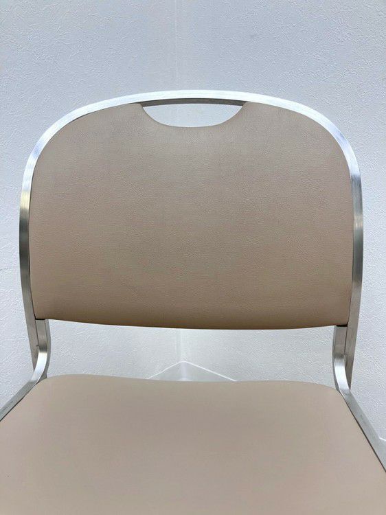 オカムラ8112Aシリーズ ミーティングチェア 商品画像8