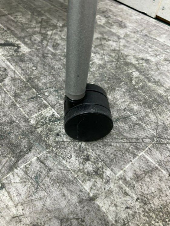 オカムラRETE(レーテ)シリーズ キャスター付レーテチェア 商品画像5