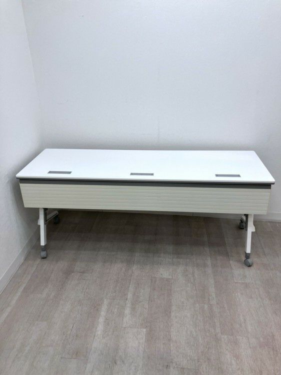 オカムラカルドーシリーズ 平行スタックテーブル 商品画像2