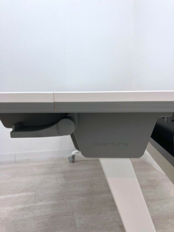 オカムラカルドーシリーズ 平行スタックテーブル 商品画像10