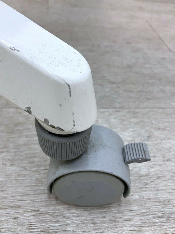 オカムラカルドーシリーズ 平行スタックテーブル 商品画像18