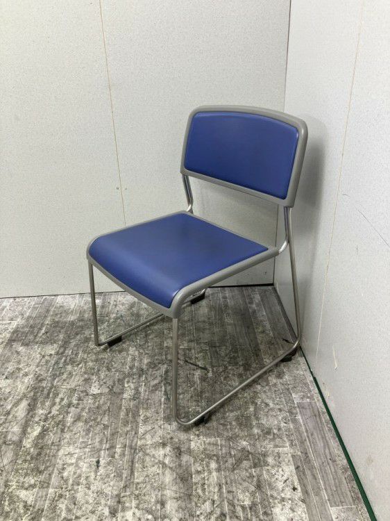 コクヨスタッキングチェア 商品画像1