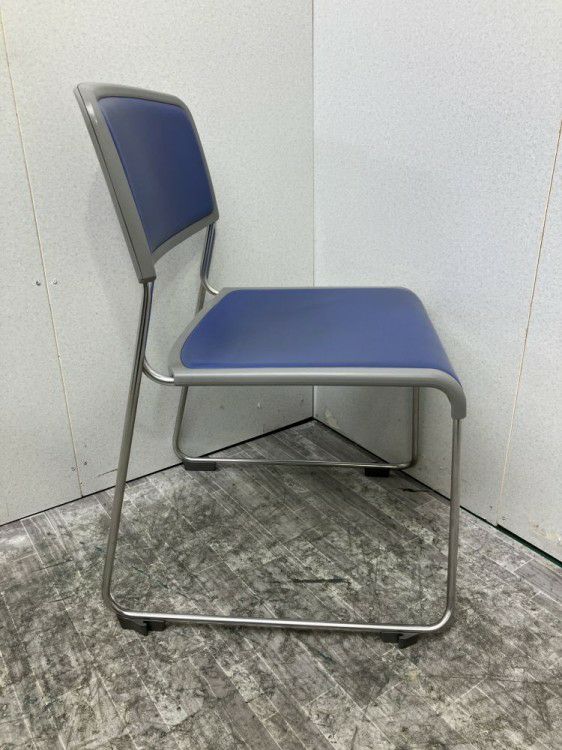 コクヨスタッキングチェア 商品画像4