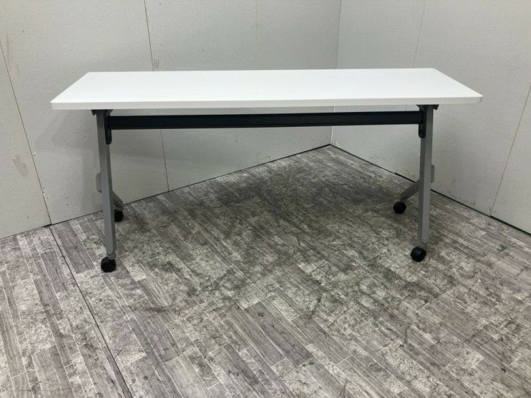 オカムラFLAPTOR(フラプター)シリーズ 1500サイドスタックテーブル 商品画像2