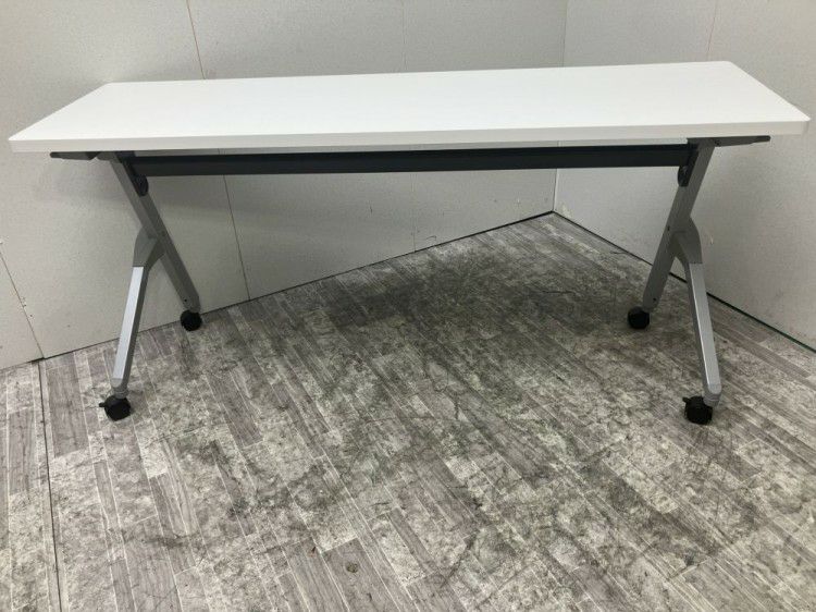 オカムラFLAPTOR(フラプター)シリーズ 1500サイドスタックテーブル 商品画像4