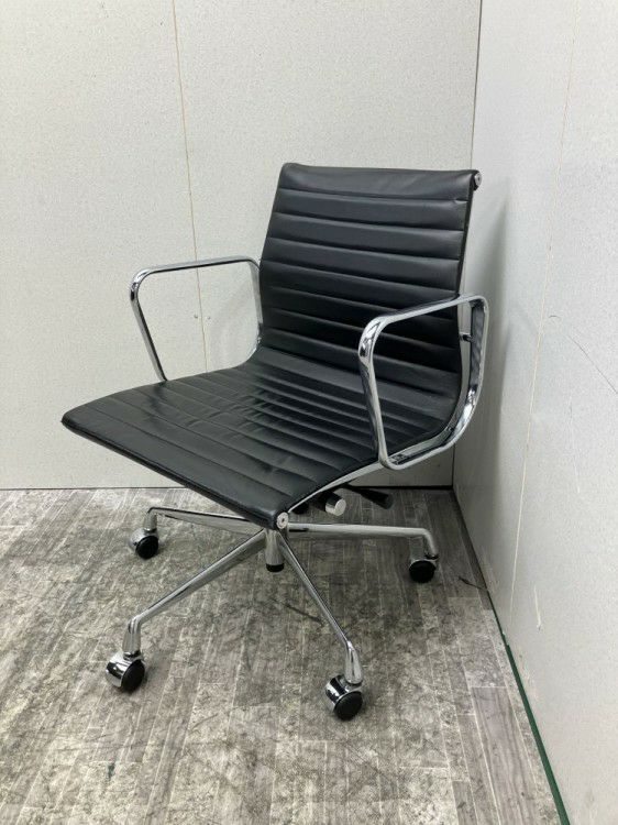 固定肘付アルミナムチェア 商品画像1