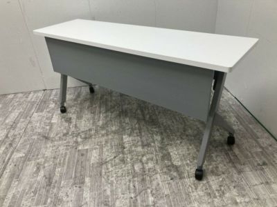 オカムラFLAPTOR(フラプター)シリーズ 1500サイドスタックテーブル 商品画像1