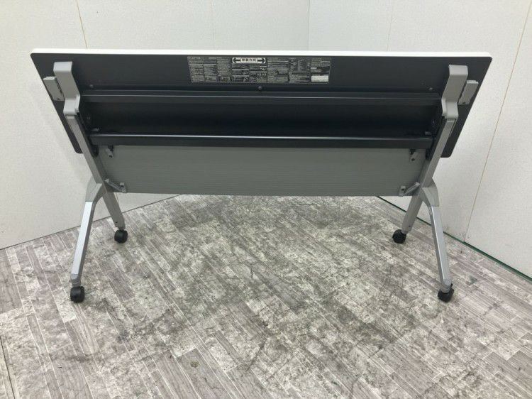 オカムラFLAPTOR(フラプター)シリーズ 1500サイドスタックテーブル 商品画像6