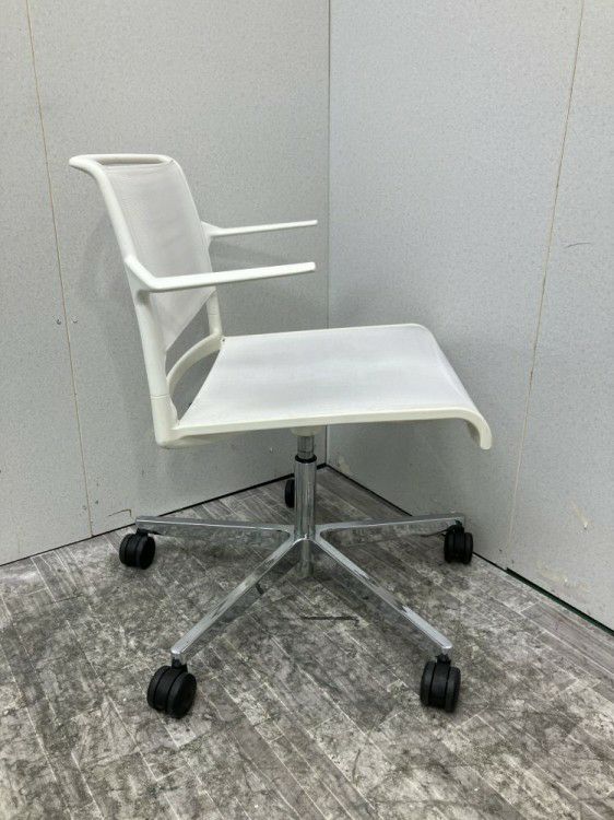 Wilkhahn（ウィルクハーン）エーライン（Aline）シリーズ 肘付エーラインチェア 商品画像7