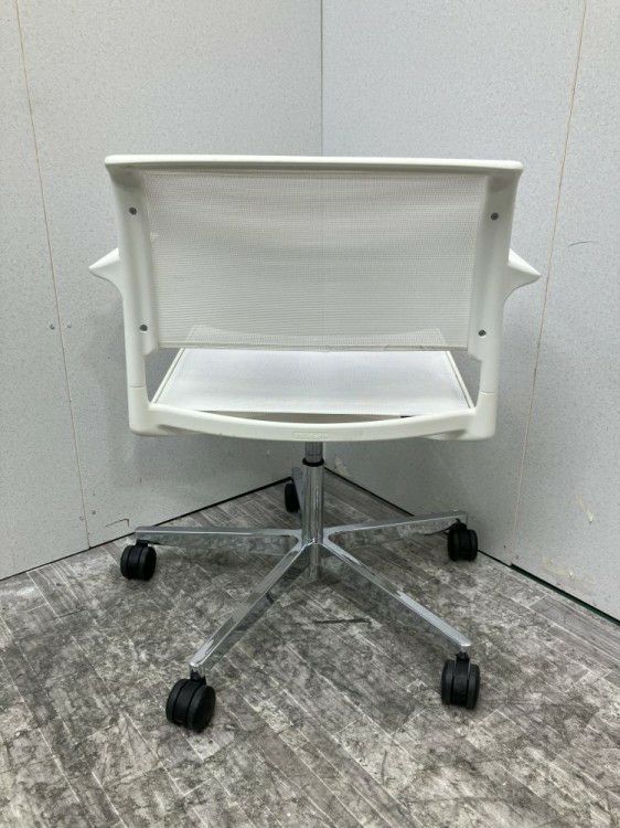 Wilkhahn（ウィルクハーン）エーライン（Aline）シリーズ 肘付エーラインチェア 商品画像8