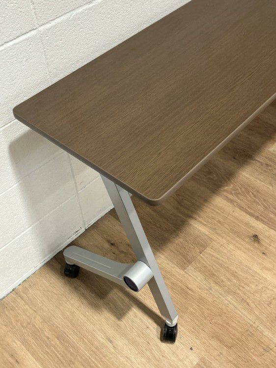 ライオンクルークシリーズ 平行スタックテーブル 商品画像3