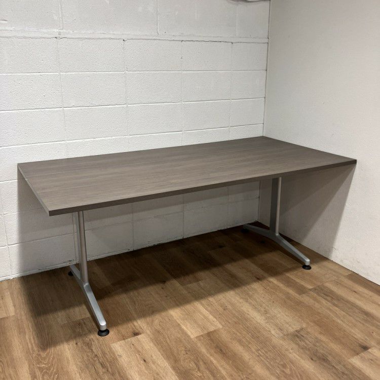 コクヨJUTO（ジュート）シリーズ ミーティングテーブル 商品画像1