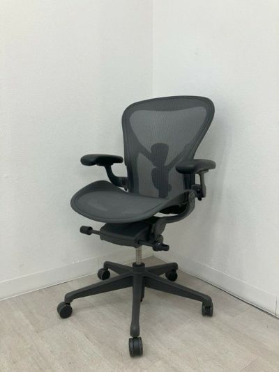 HermanMiller（ハーマンミラー）アーロンチェア 可動肘付アーロンチェア 商品画像1