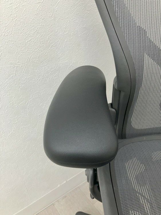 HermanMiller（ハーマンミラー）アーロンチェア 可動肘付アーロンチェア 商品画像10