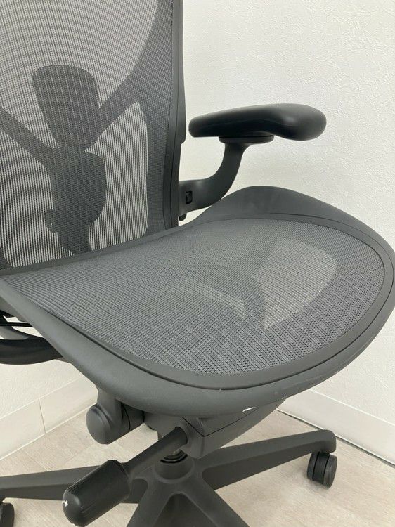 HermanMiller（ハーマンミラー）アーロンチェア 可動肘付アーロンチェア 商品画像12